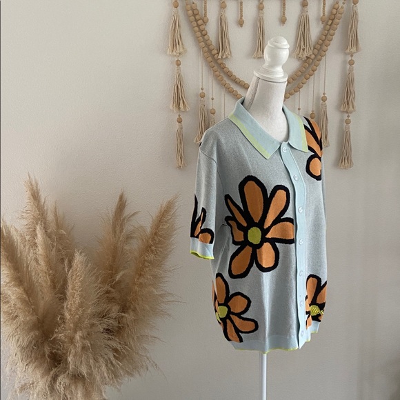 WESC short sleeve knit cardigan daisies polo collar button front blue orange M - Picture 3 of 14